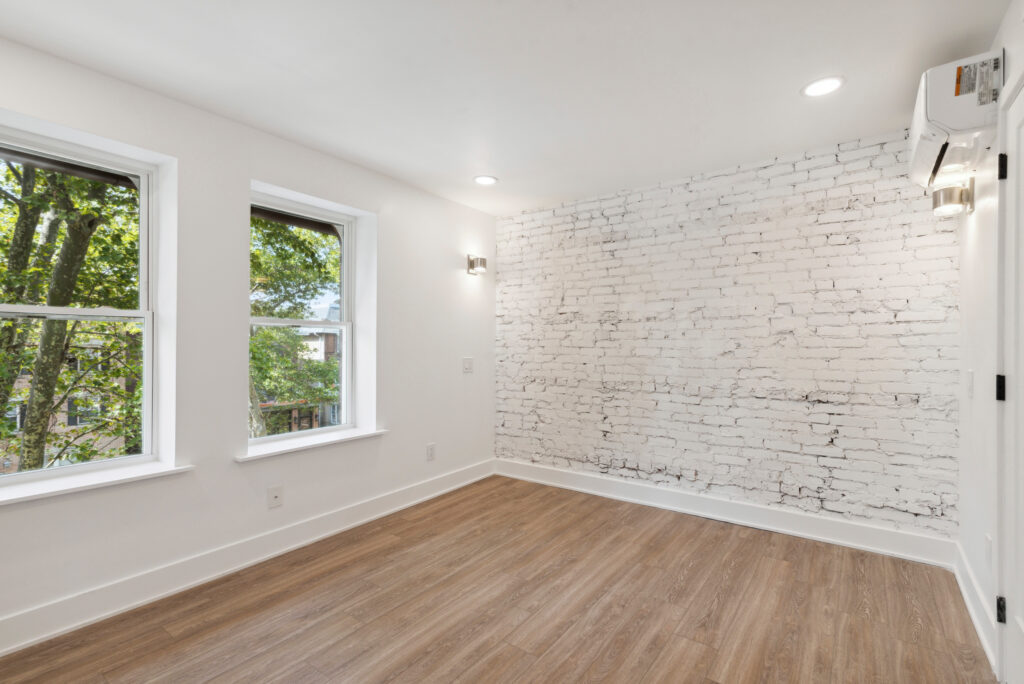 34-5039 Spruce St34